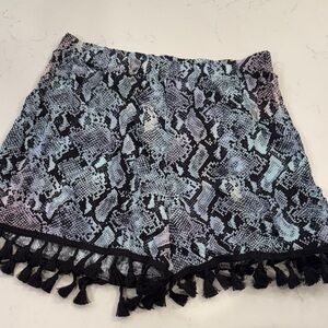 Stylish Black and Blue Patterned Women's Shorts